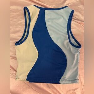 women’s crop tank top